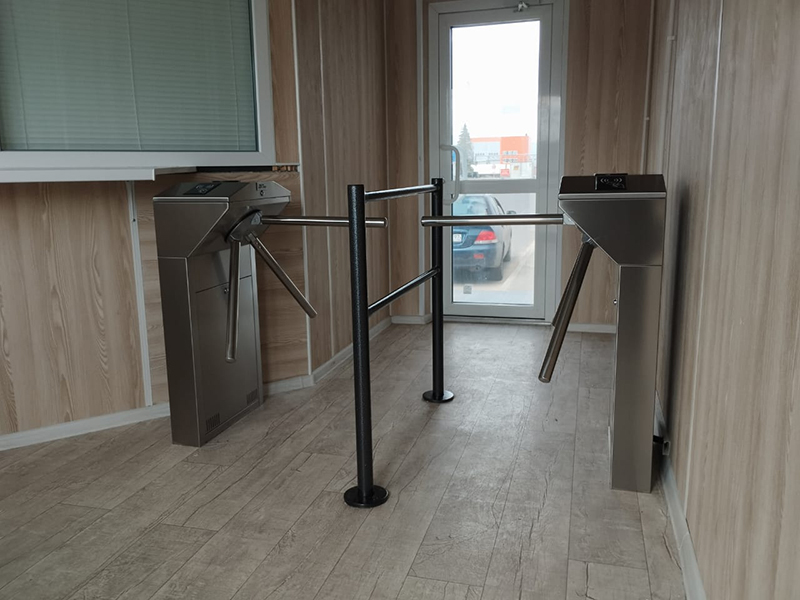 турникет-трипод